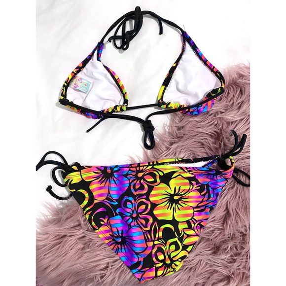 Floral Bikini Top and Bottom - Picture 2 of 4